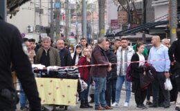 Tramvay yolu kenarında bomba alarmı