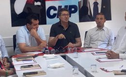‘Avrupalı emekli bizde tatilde, bizim emekli o otelin mutfağında bulaşık yıkıyor’