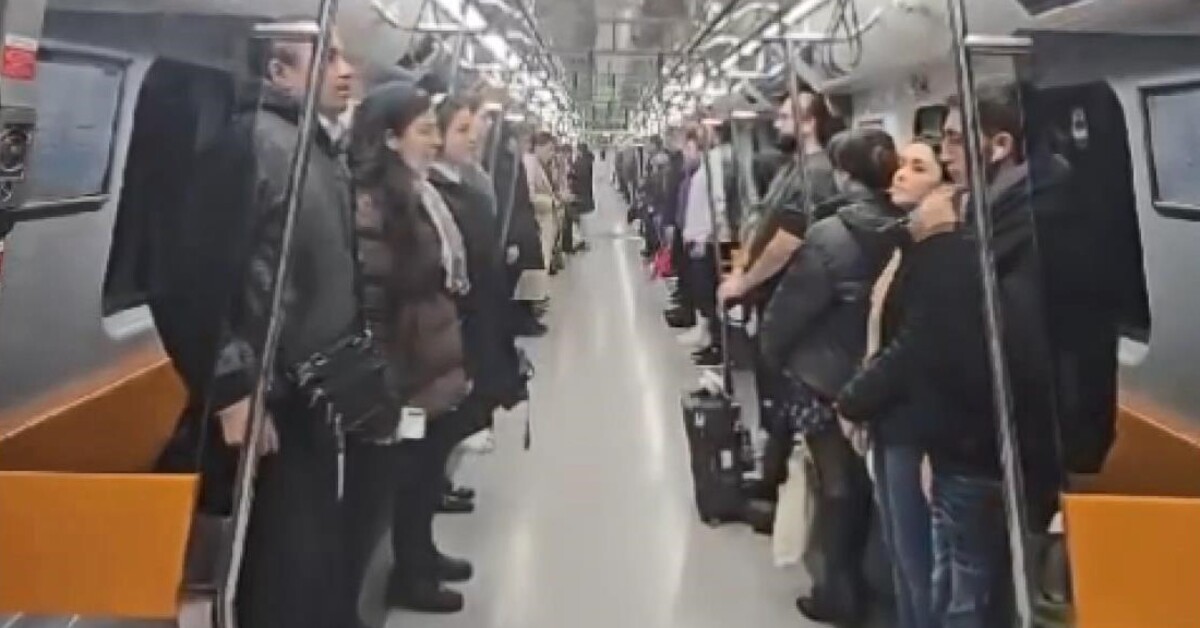 Metroda duygulandıran anlar
