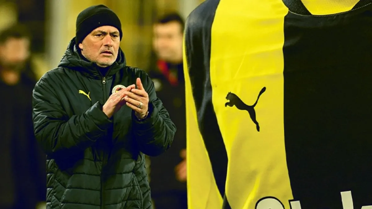 Son dakika haberi: Fenerbahçe’den 12 milyon Euro’luk sürpriz teklife ret! Mourinho’dan ayrılığa izin çıkmadı…